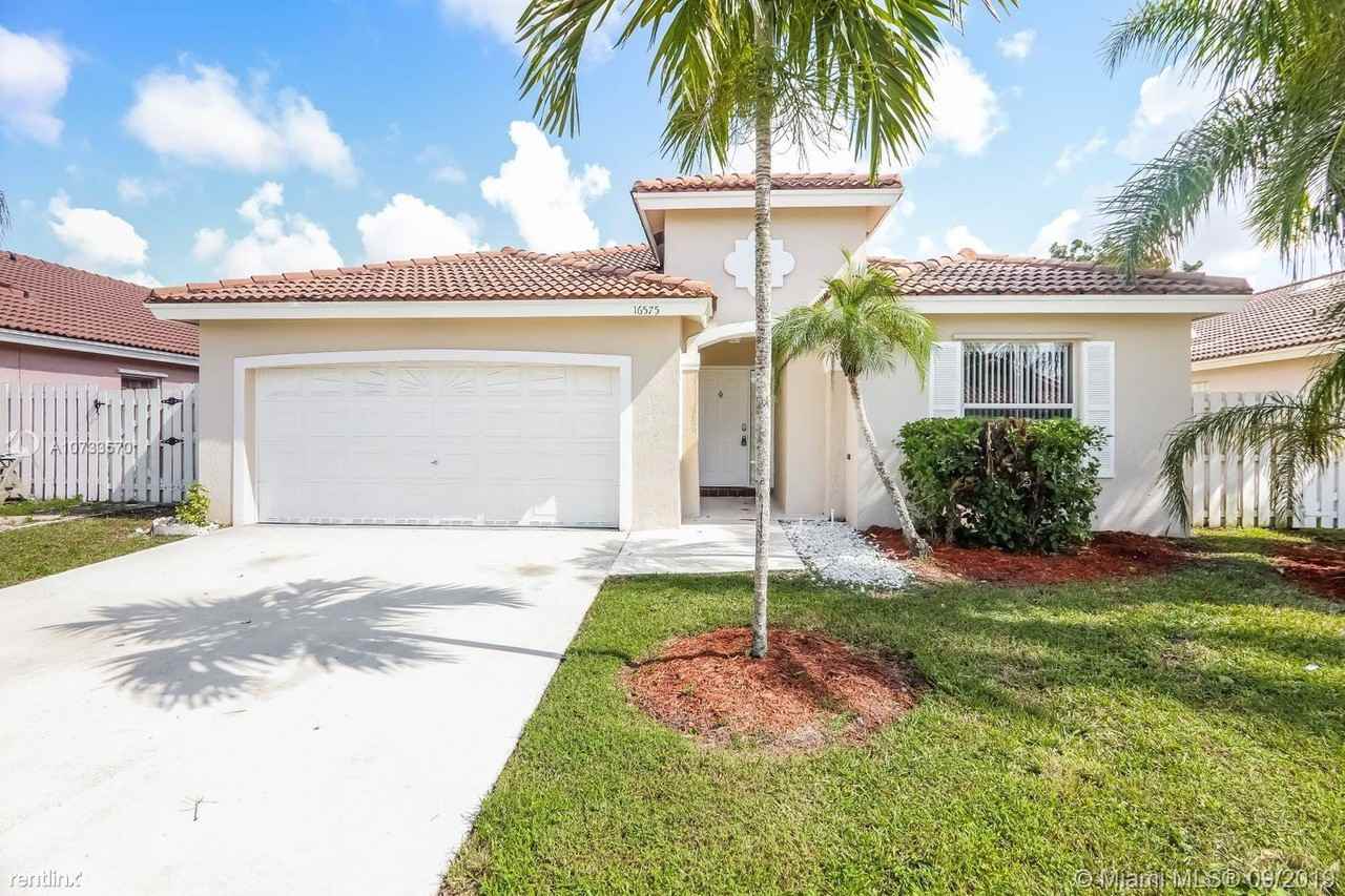 Nice House For Rent In Pembrok Pines, Pembroke Pines, FL 33028 3