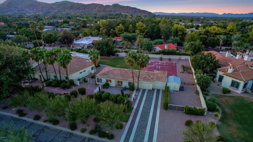 6610 E Valley Lane - Photo 2 of 31