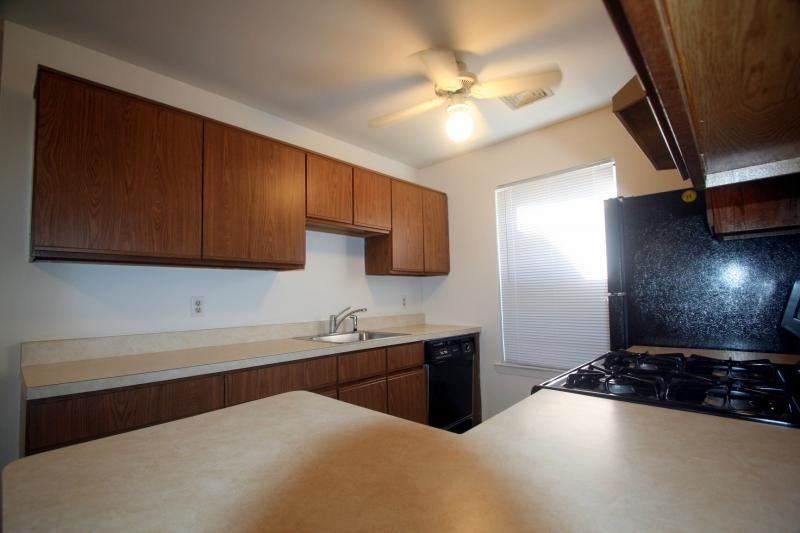 1505 Spruce Hills Dr #1505 - Photo 2 of 12