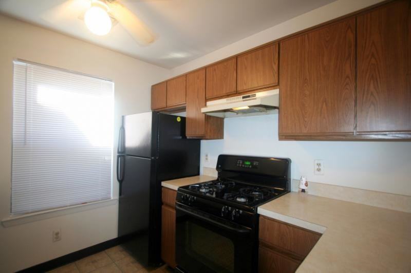 1505 Spruce Hills Dr #1505 - Photo 3 of 12