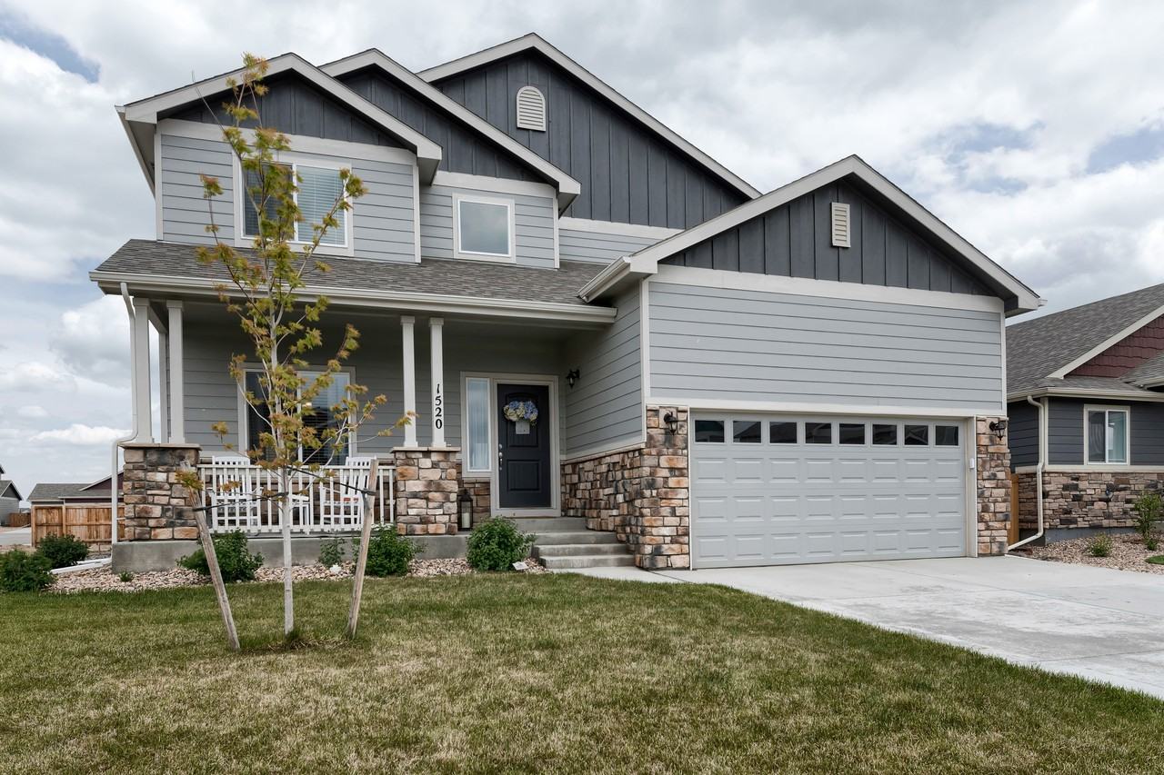 1520 Cirque Valley Lane - Photo 2 of 31