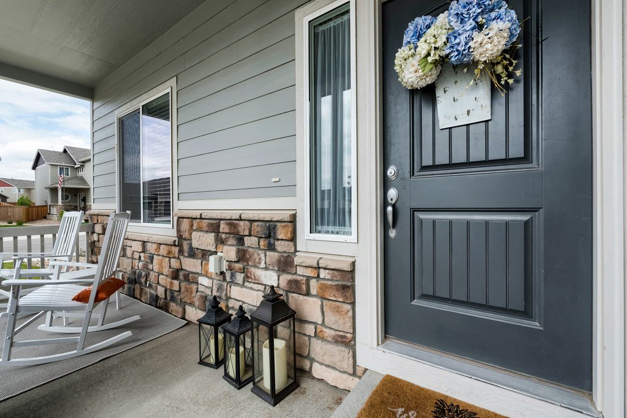 1520 Cirque Valley Lane - Photo 3 of 31