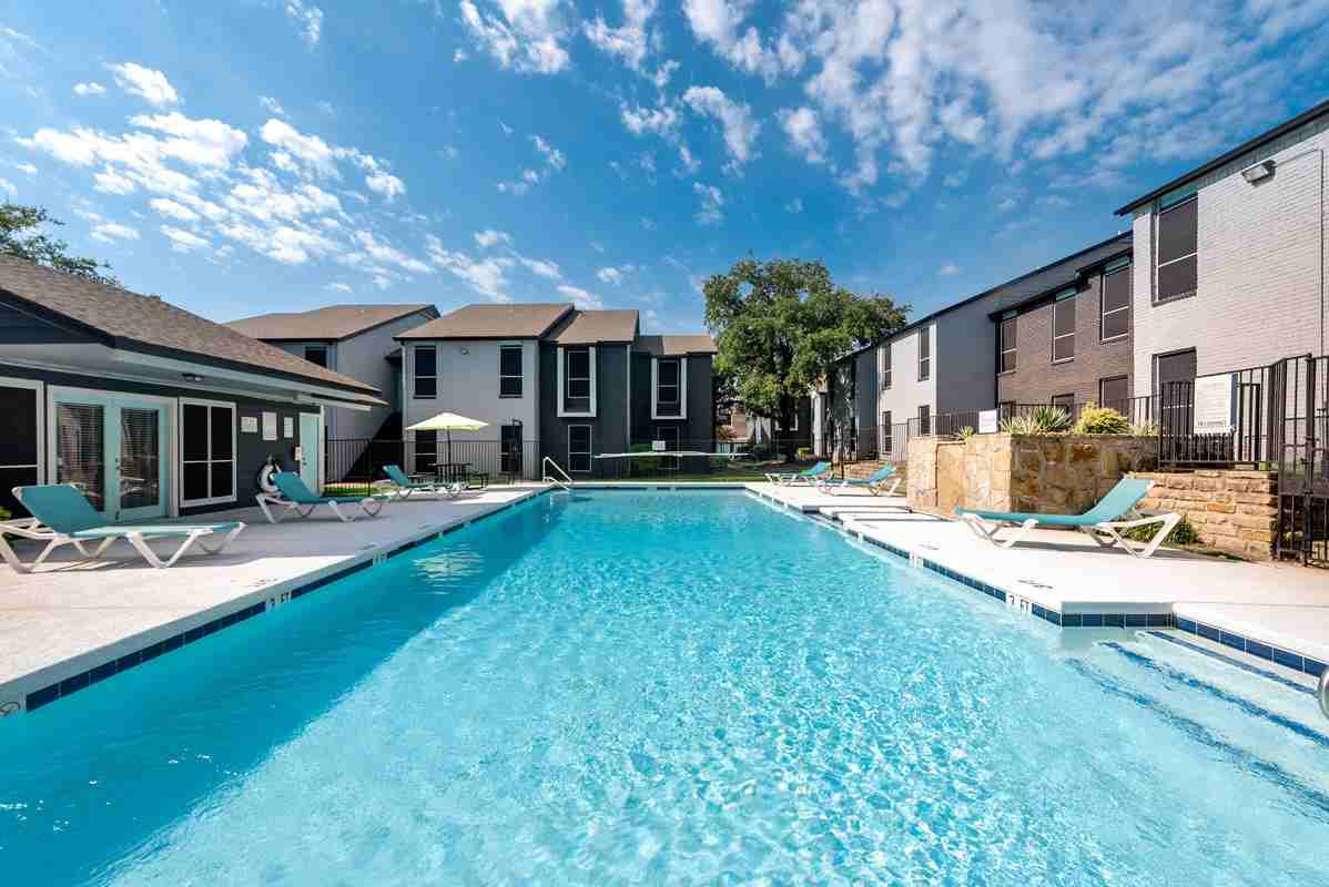 Indigo Apartments - Photo 3 of 32