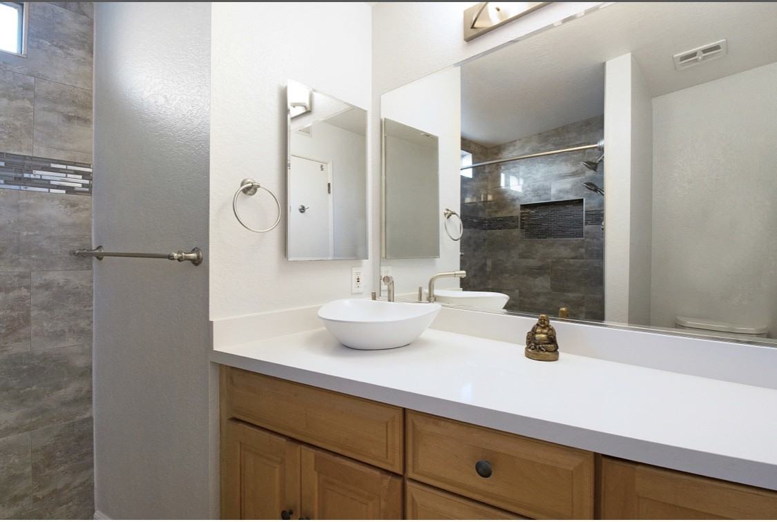 1921 Alsuna Ln - Photo 3 of 10