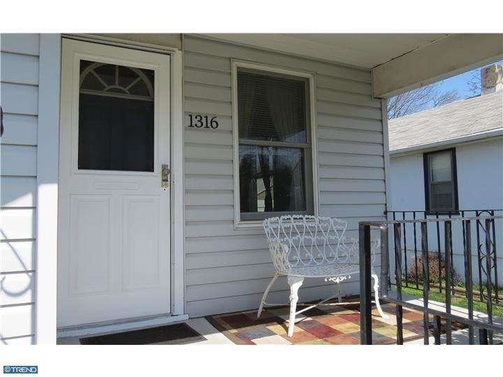 1316 Plum St - Photo 3 of 20