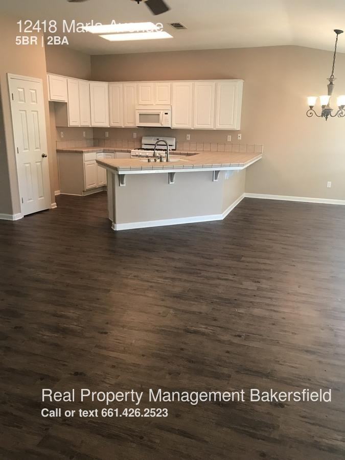 12418 Marla Avenue - Photo 3 of 10