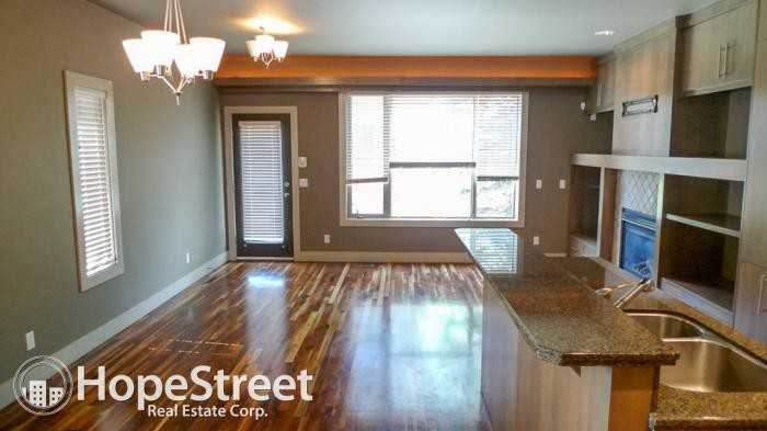 2421 29 Street Sw - Photo 2 of 18