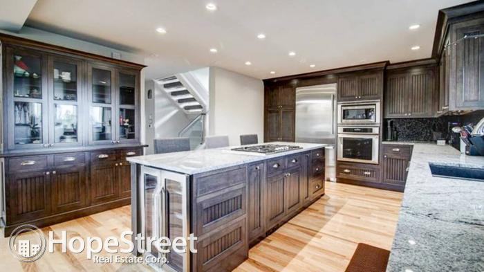 3822 15 St Sw - Photo 2 of 26