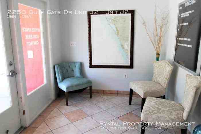 2250 Gulf Gate Dr Unit J2 - Photo 2 of 7