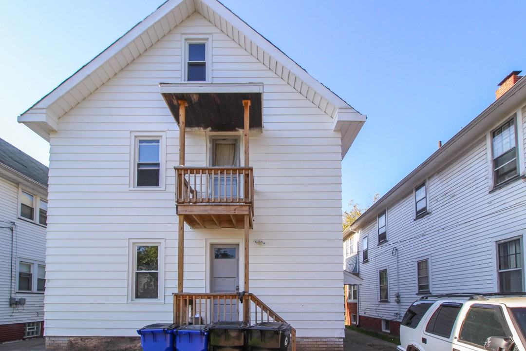 18617 Kewanee Ave - Photo 3 of 29