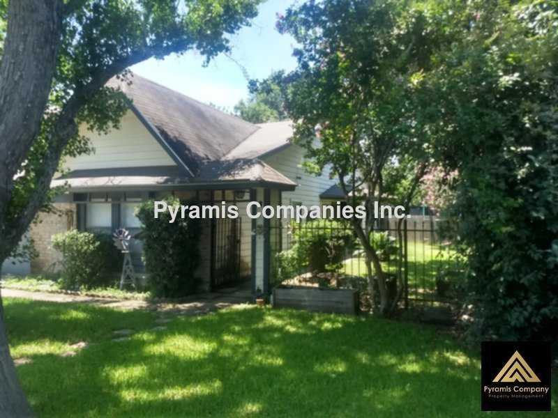 10415 Country Bluff - Photo 3 of 13