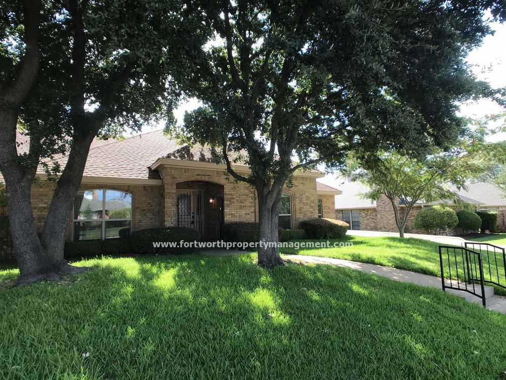 5303 Ledgestone Dr - Photo 3 of 26