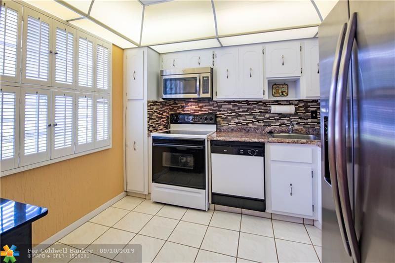 3521 Inverrary Dr #Unit - Photo 2 of 32