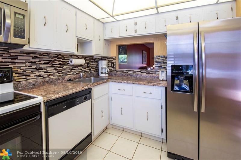 3521 Inverrary Dr #Unit - Photo 3 of 32