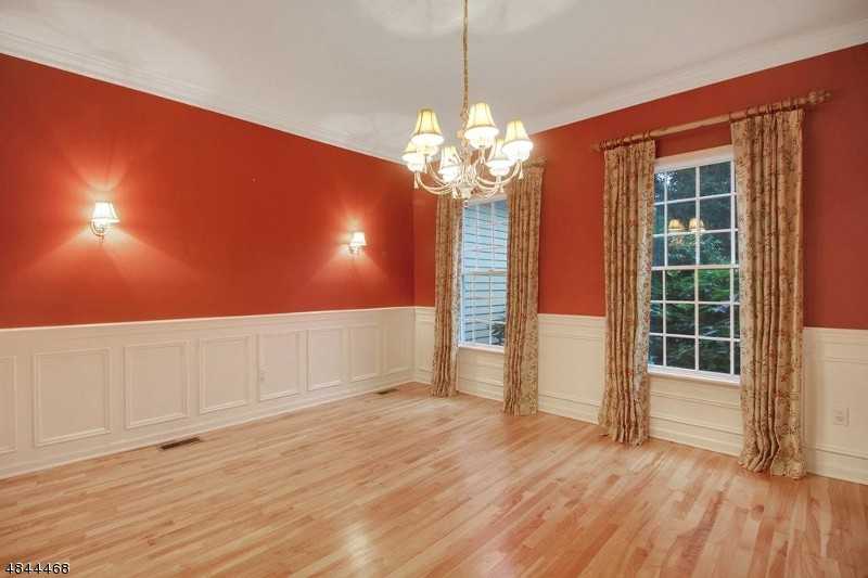 70 Bernard Dr - Photo 3 of 25