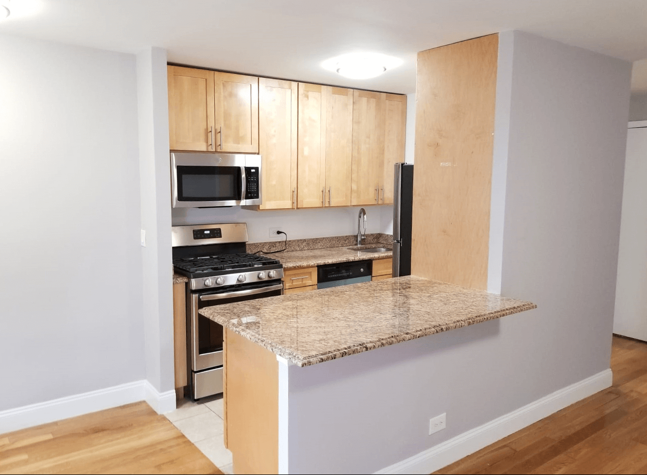 950 Underhill Ave #07K