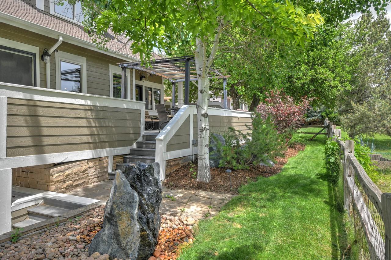 1430 St Andrews Dr - Photo 3 of 37