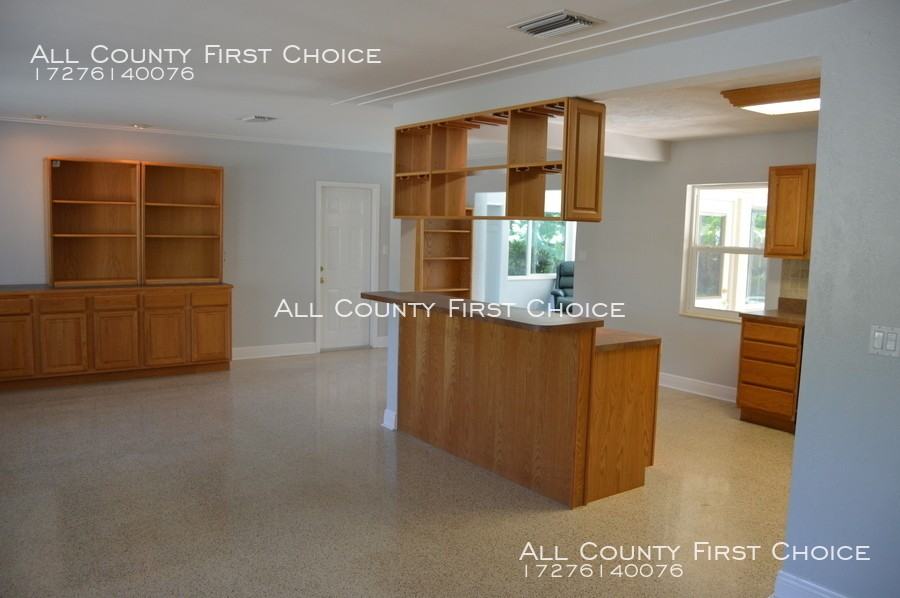 6550 Renaldo Way S - Photo 3 of 17