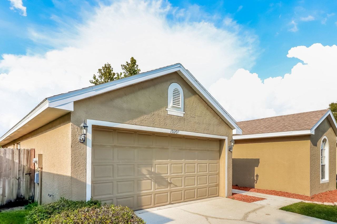 19207 Garden Quilt Cir - Photo 2 of 21