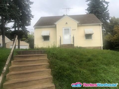 3327 Abbott Avenue N - Photo 3 of 10