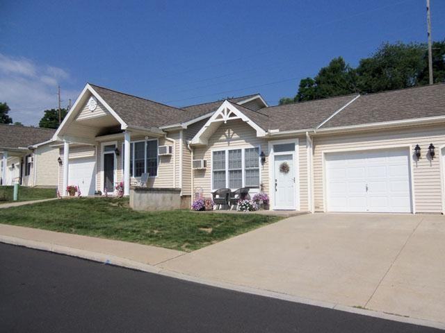 Glenbrook East Apartments - Photo 2 of 17