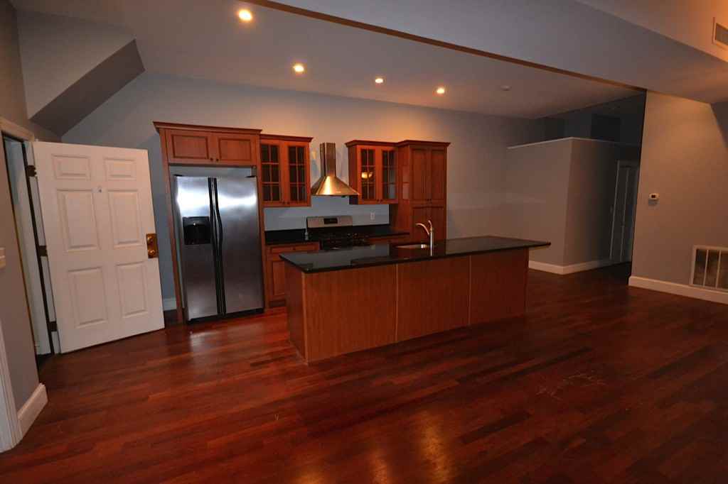 422 Broadway - Photo 3 of 13