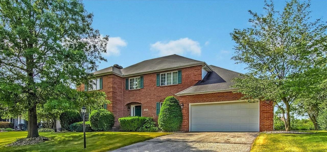 414 Westchester Ln - Photo 2 of 22