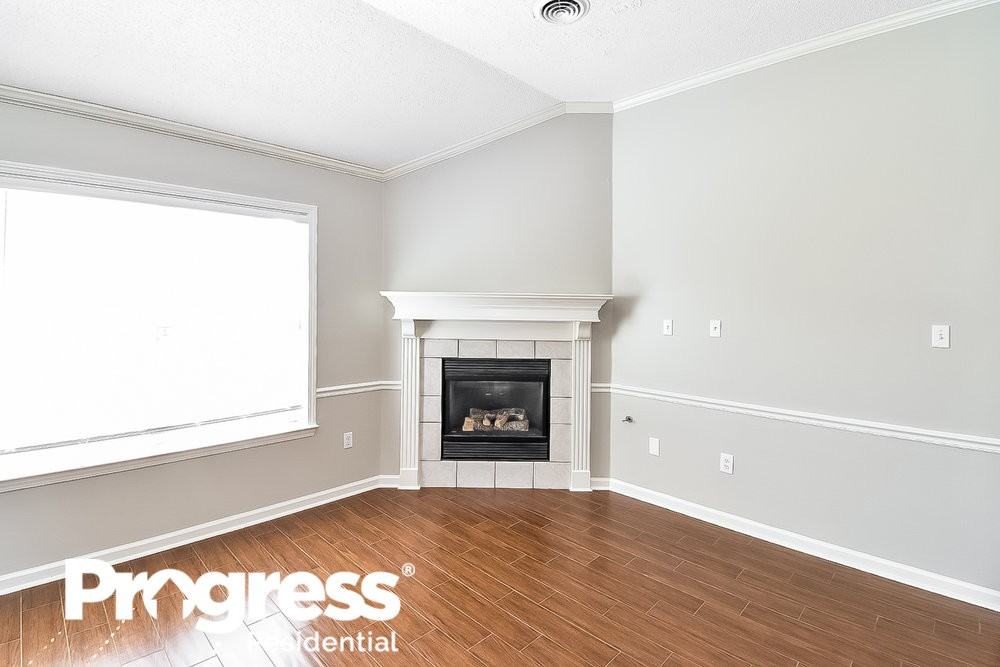 5386 Philgrove Way - Photo 3 of 19