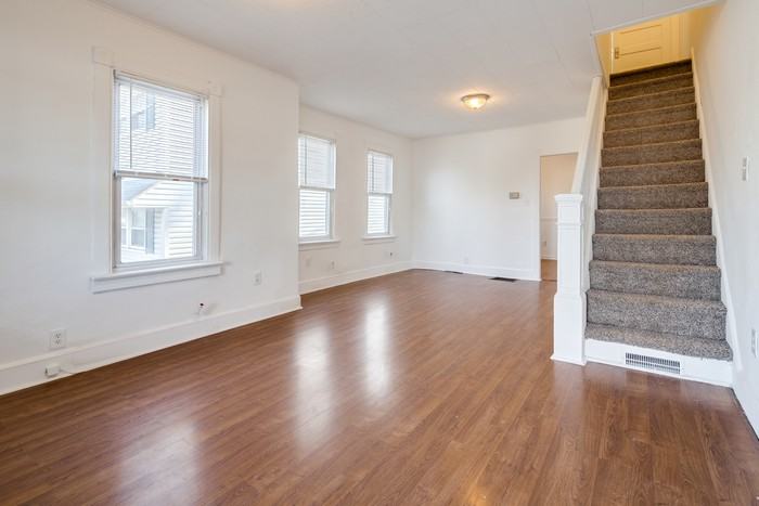 618 Filmore Street - Photo 3 of 14