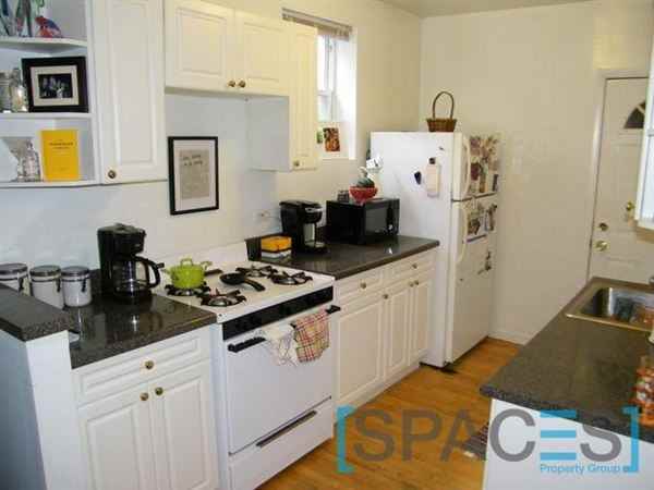 3839 N Greenview Ave - Photo 2 of 7