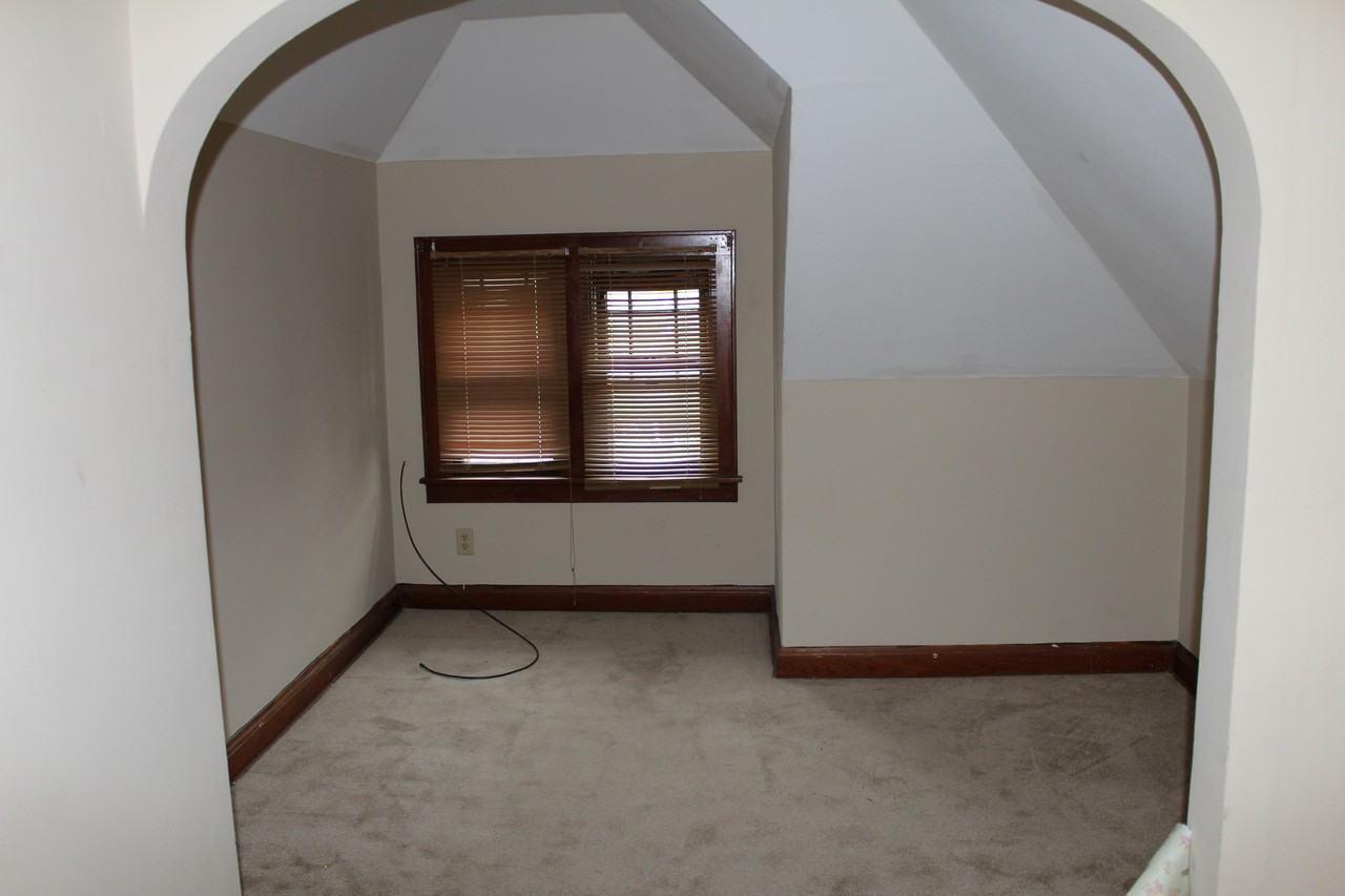 2611 North 52nd Street - Photo 2 of 14