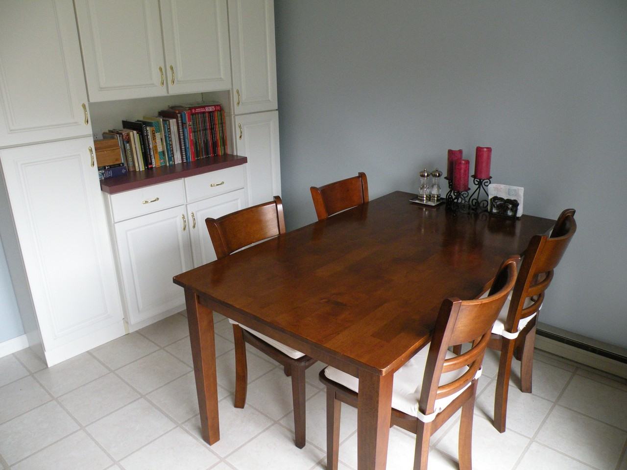 442 Gerald St - Photo 3 of 10