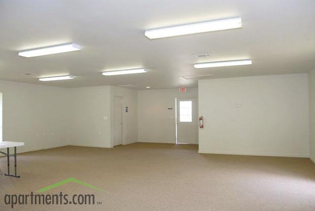 Peppermill Apartments - Photo 3 of 15