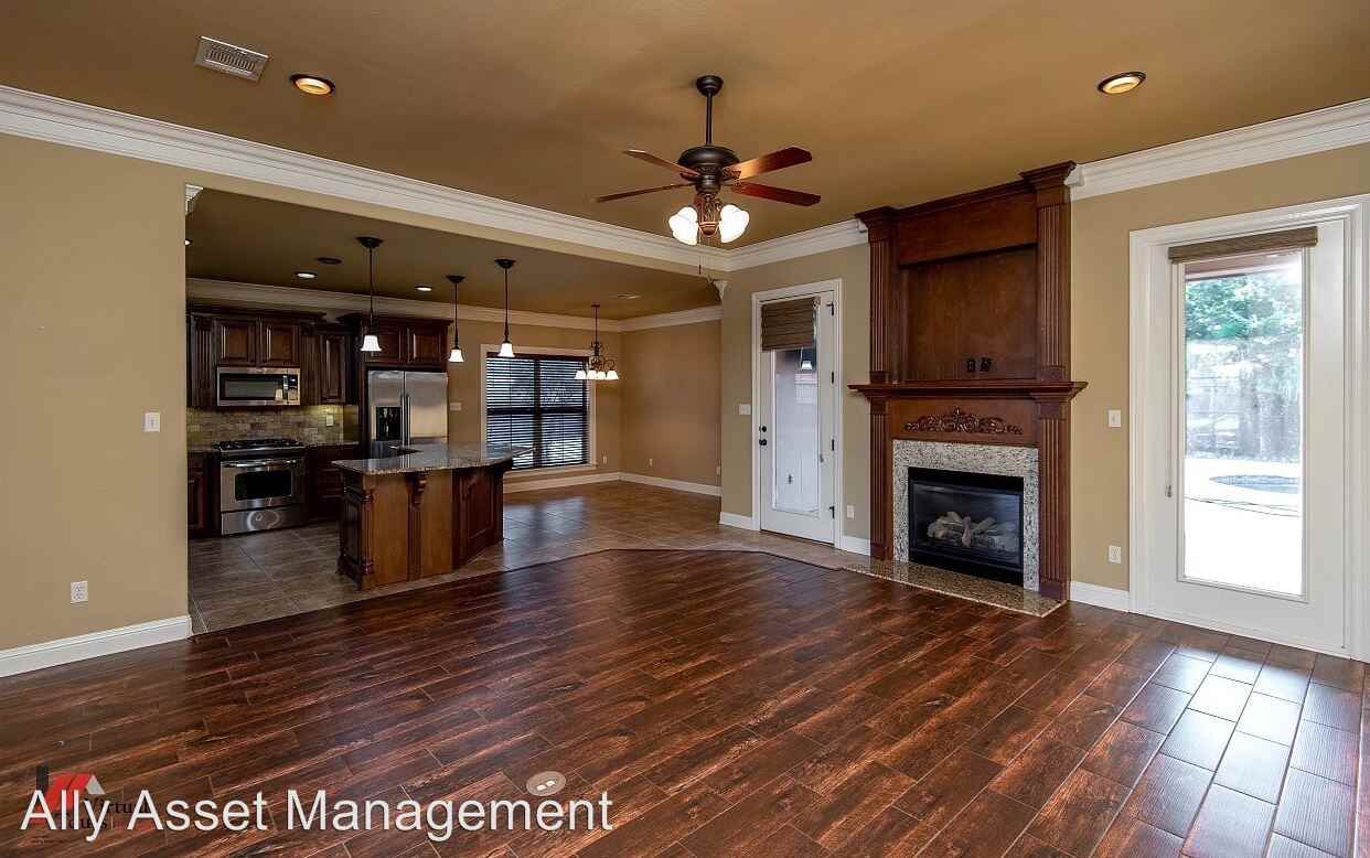 579 Chinquipin Dr. - Photo 3 of 18