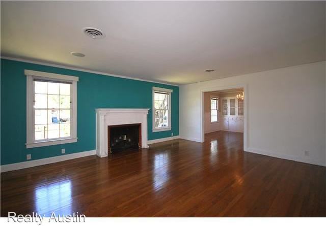 1114 West 22nd Street - Photo 2 of 31