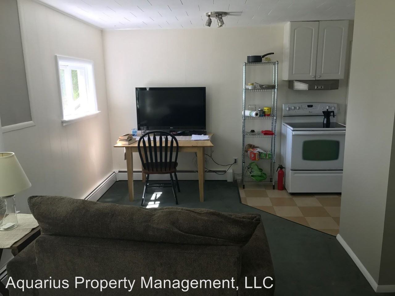 360 Falmouth Rd - Photo 3 of 6