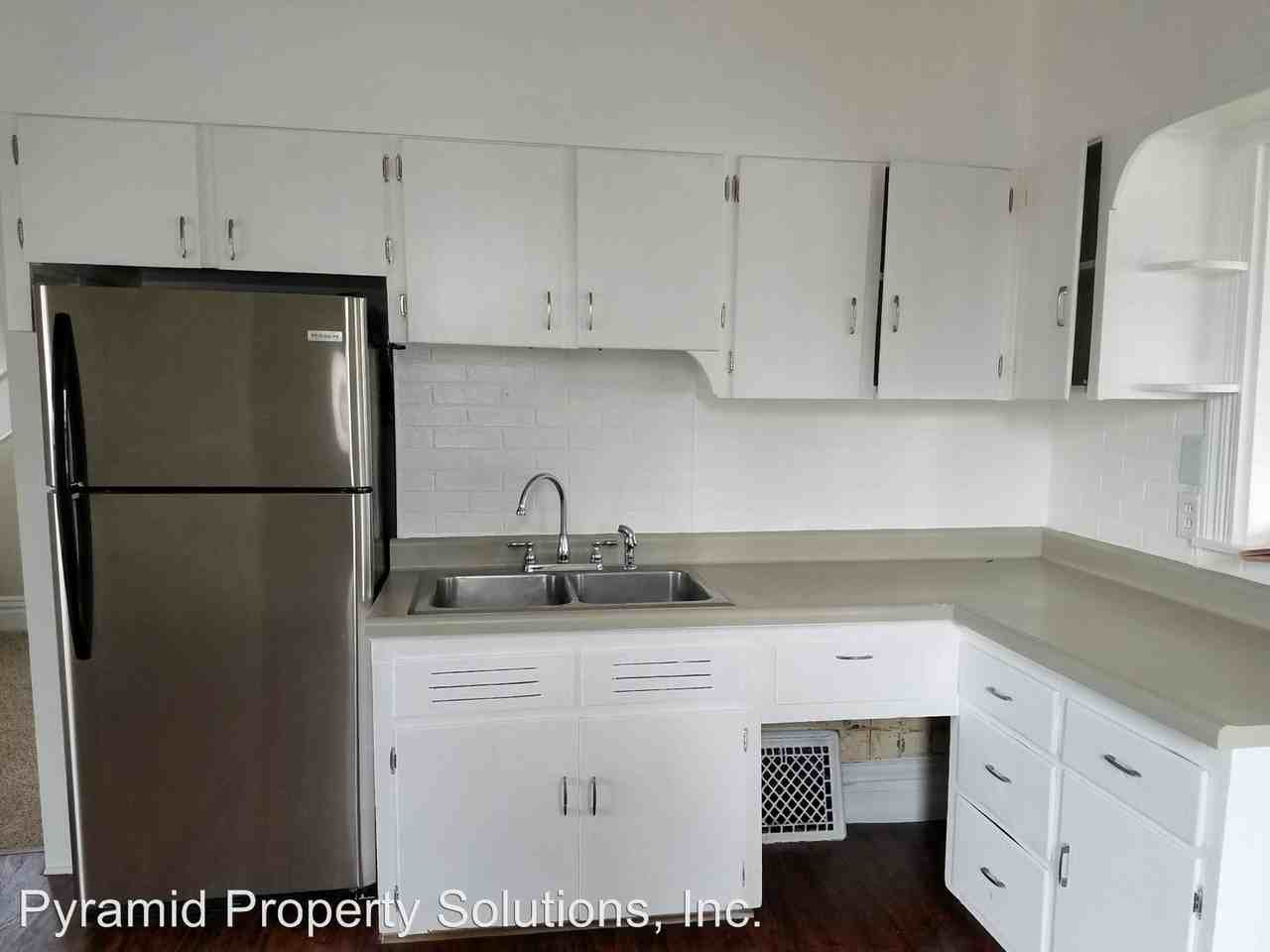 607 Clay St - Photo 2 of 11