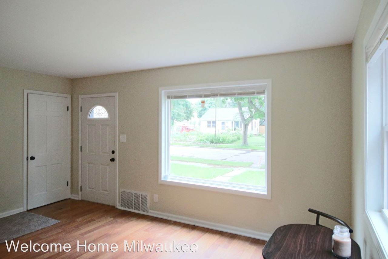 3155 N 78th Street - Photo 2 of 17