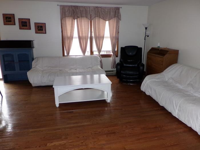 1004 Lincoln St - Photo 3 of 27