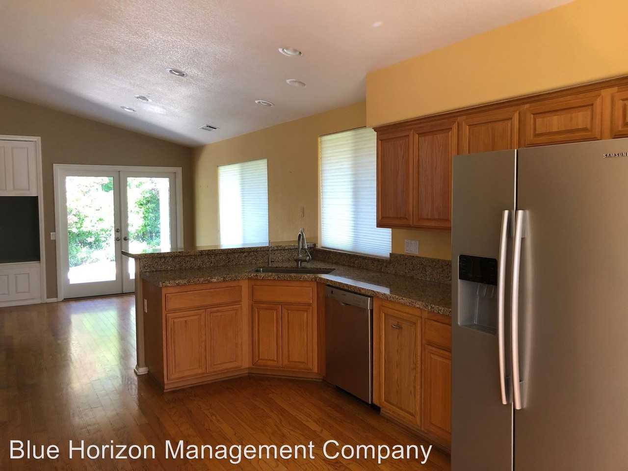 3722 Hitchcock Ranch Road - Photo 3 of 26