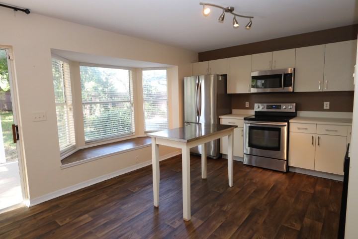 9420 Daney St - Photo 3 of 19