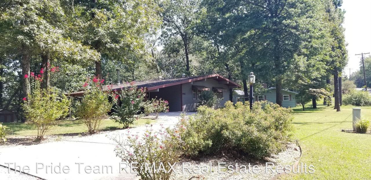 1 Mace Ln - Photo 3 of 32