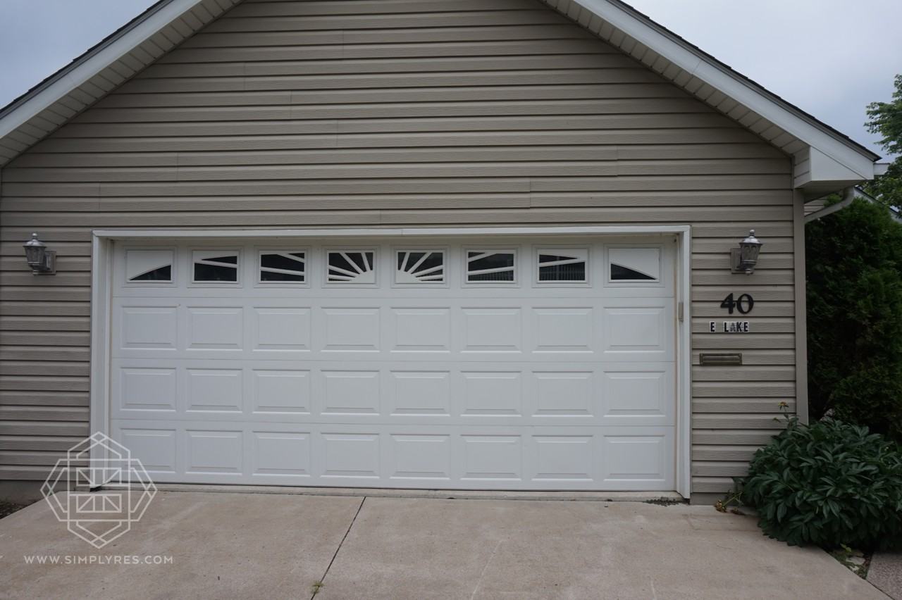 40 E Lake St - Photo 2 of 12