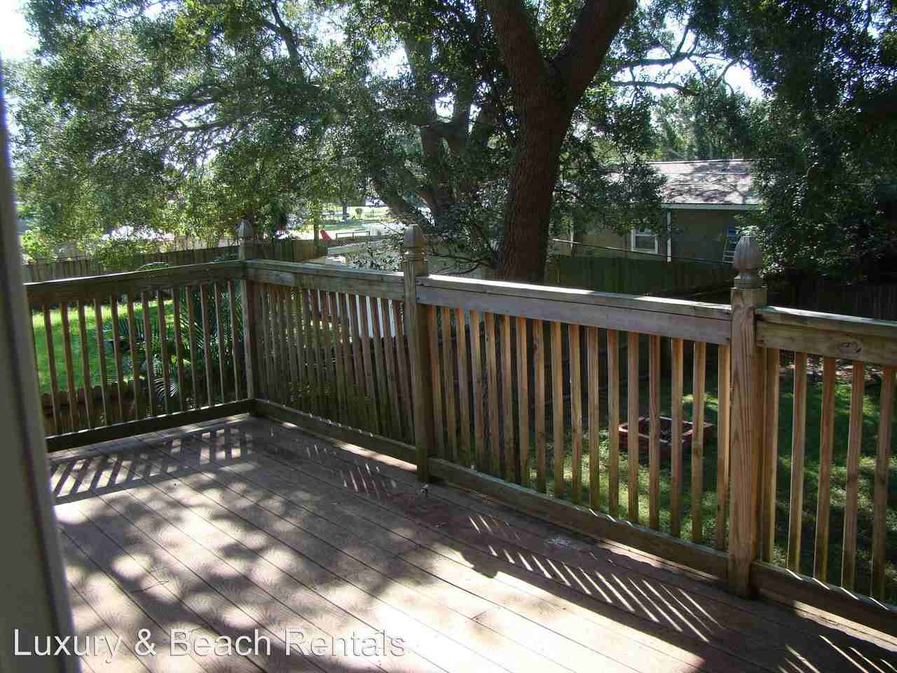 600 62nd Ave Ne - Photo 3 of 23