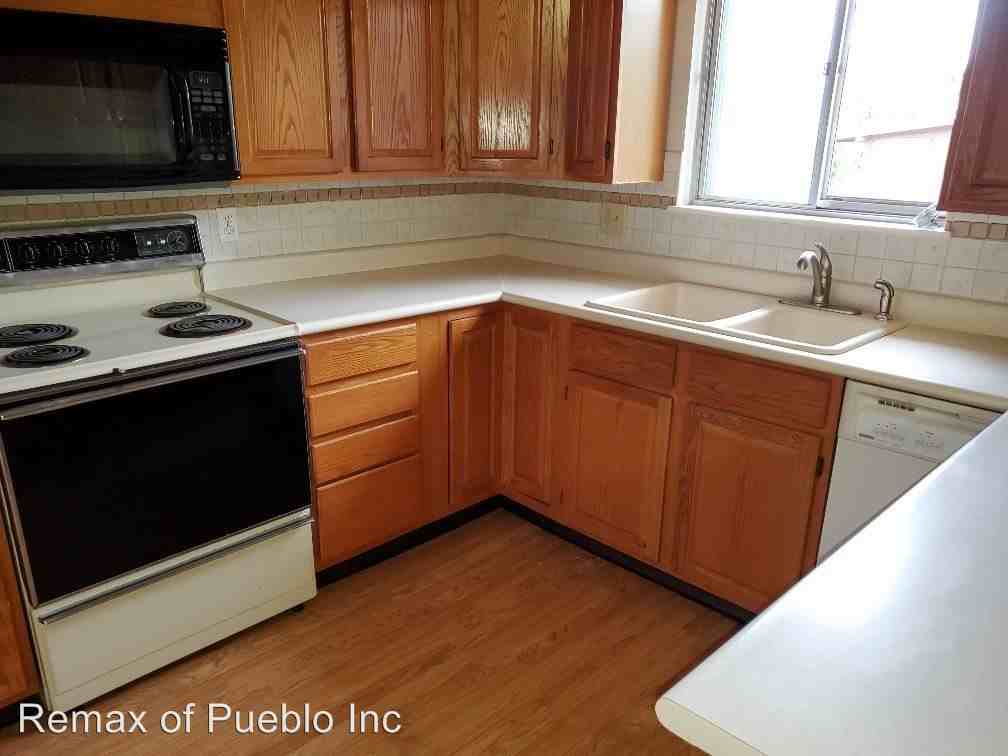 115 La Rochelle Dr. - Photo 3 of 10
