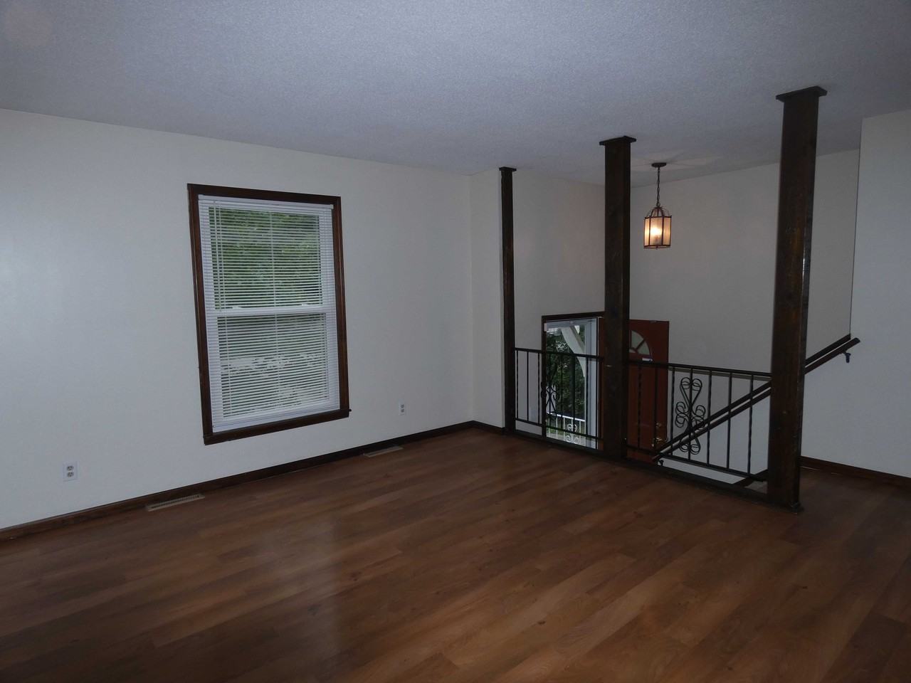 6602 Nw Graden Rd - Photo 3 of 10