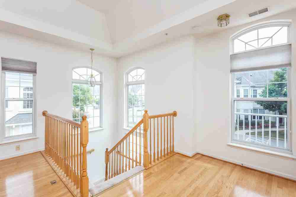 52 Barbican Way #52 - Photo 3 of 28