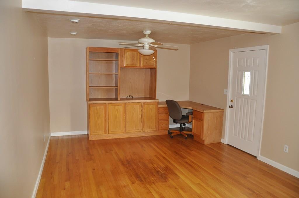 38 Grover St - Photo 3 of 10