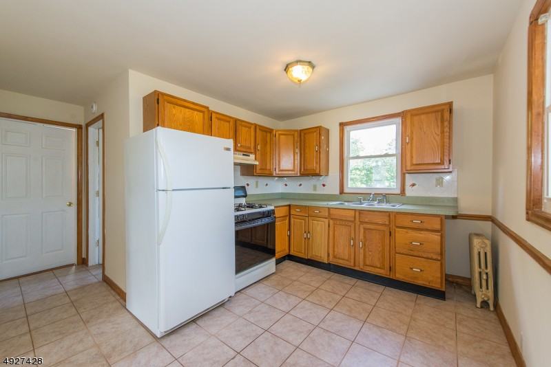 70 N Gaston Ave Unit 2 - Photo 2 of 11