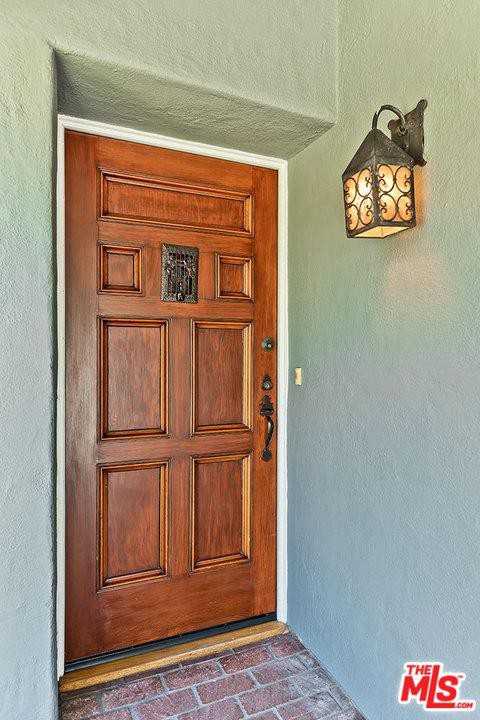 639 N Kilkea Dr - Photo 2 of 25